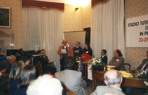 Préparation de la création officielle de la S.P.S. lors du congrès de 1996 à Pontedassio (Ligurie, Italie) - le groupe de réflexion communique le manifeste de fondation.